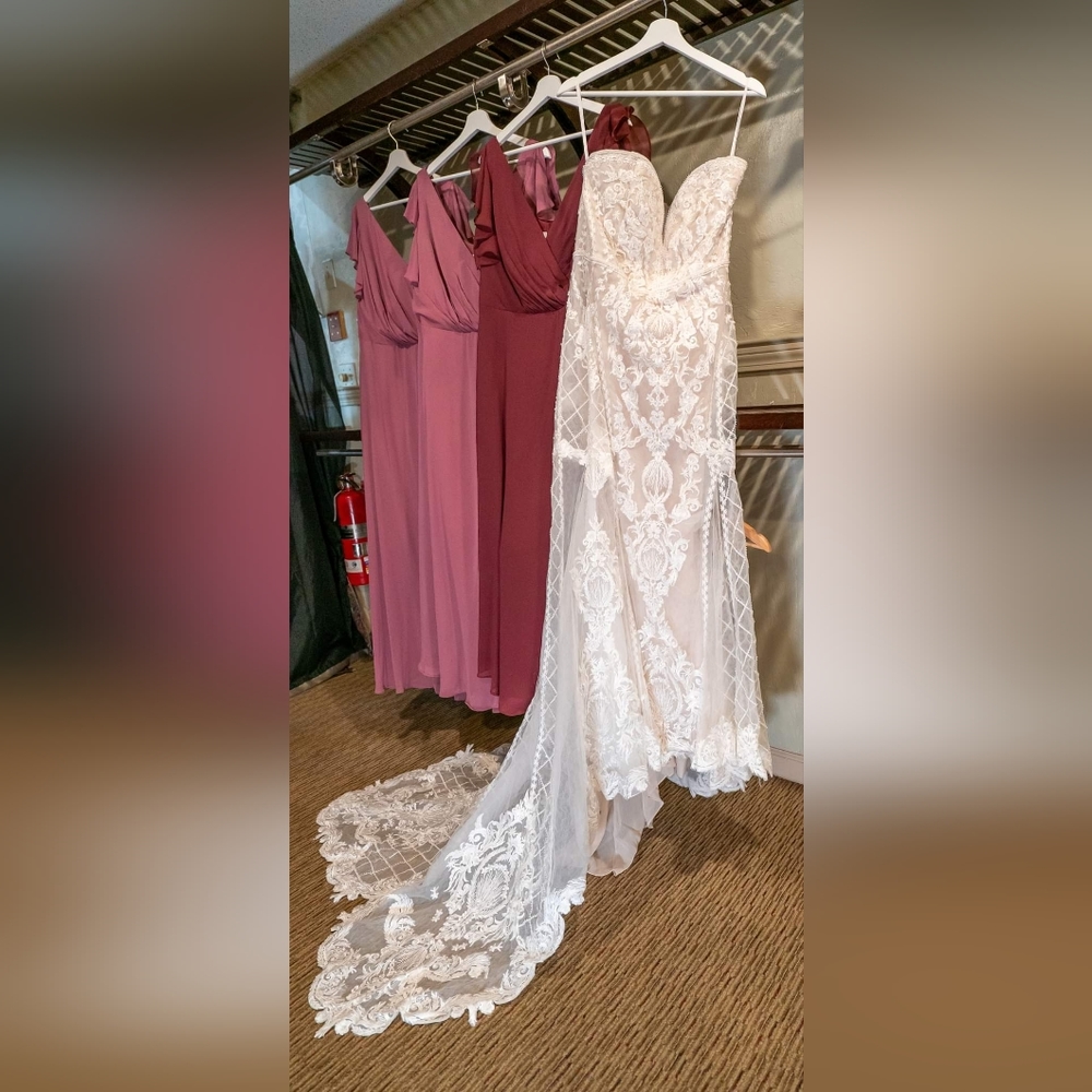 OLEG CASSINI Wedding Dress